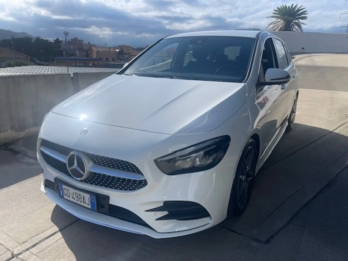 Mercedes-Benz B 180 B 180 Automatic Premium Bianco - 2