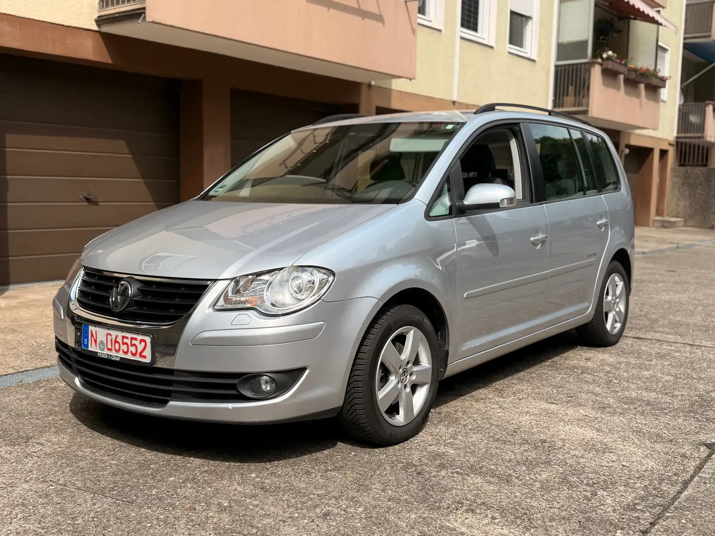 Volkswagen Touran 1.4 TSI United Silber - 2