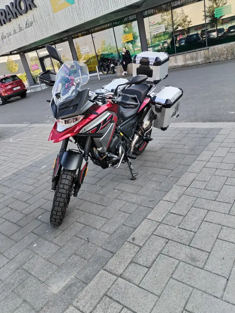 Voge 650DSX Roşu - 1