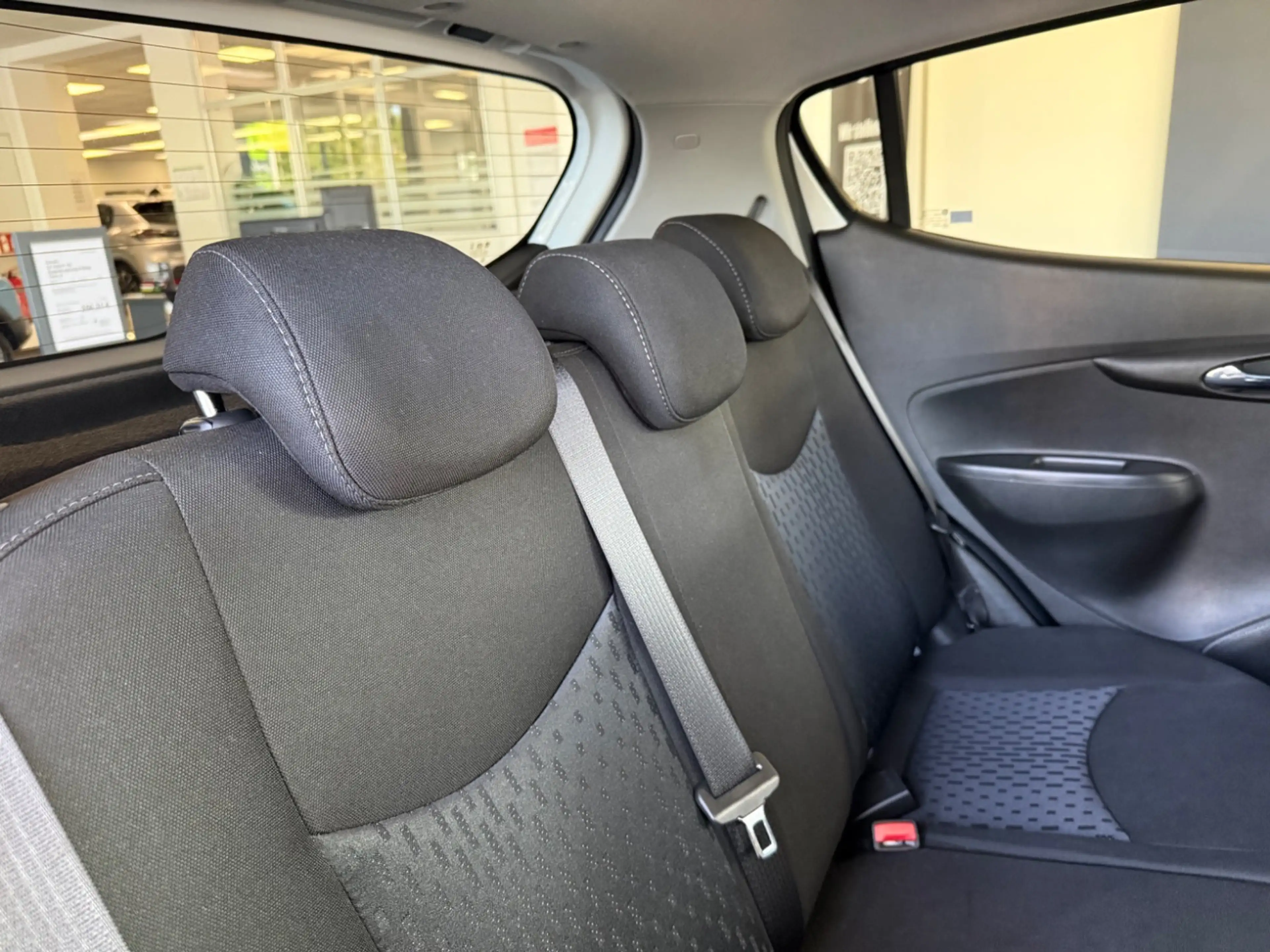 Opel Karl 1.0 Rocks CarPlay*Tempomat*Sitzheizung vorne — photo 15