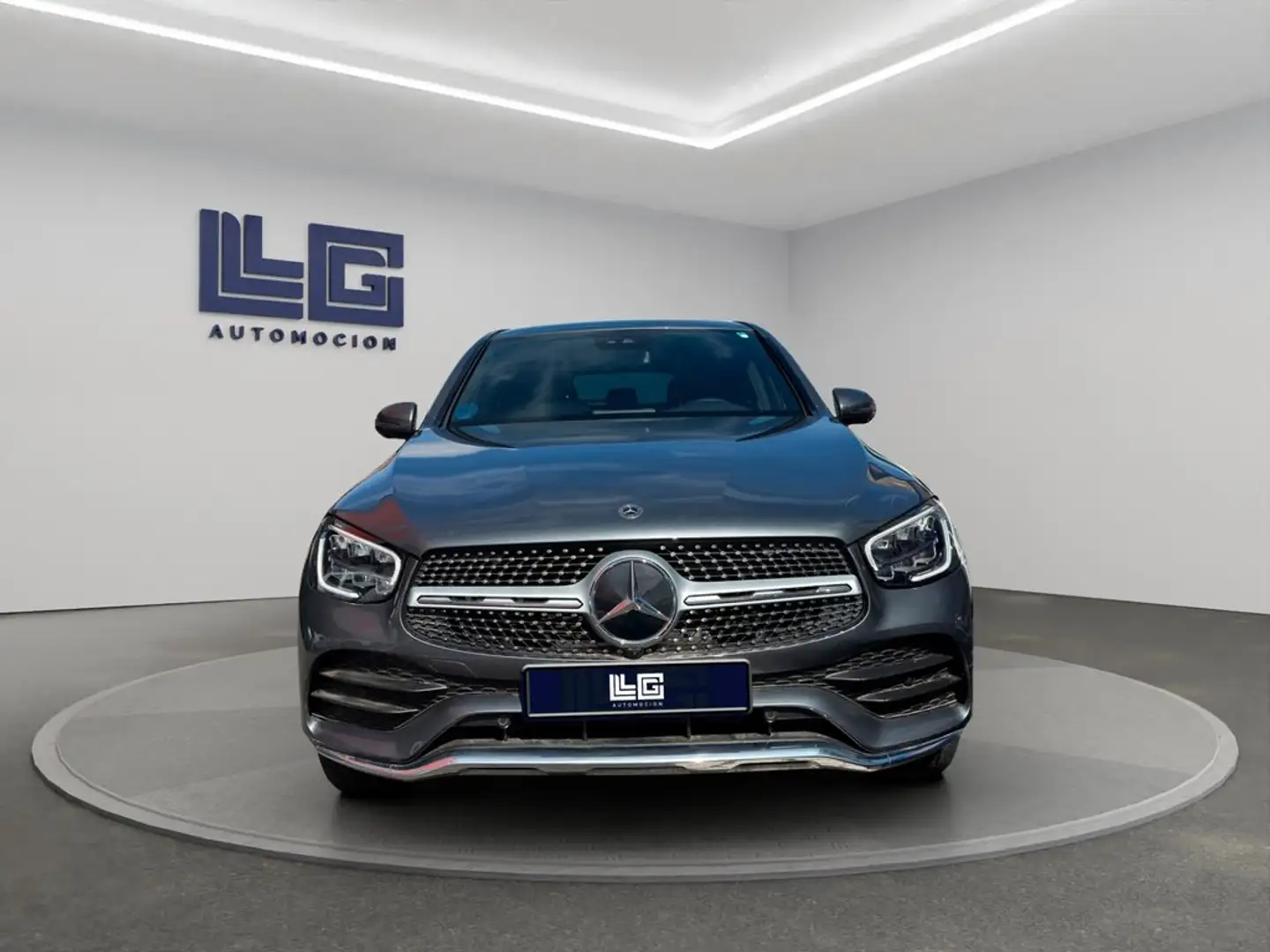 Mercedes-Benz GLC 300 Coupé de 4MATIC Gris - 2