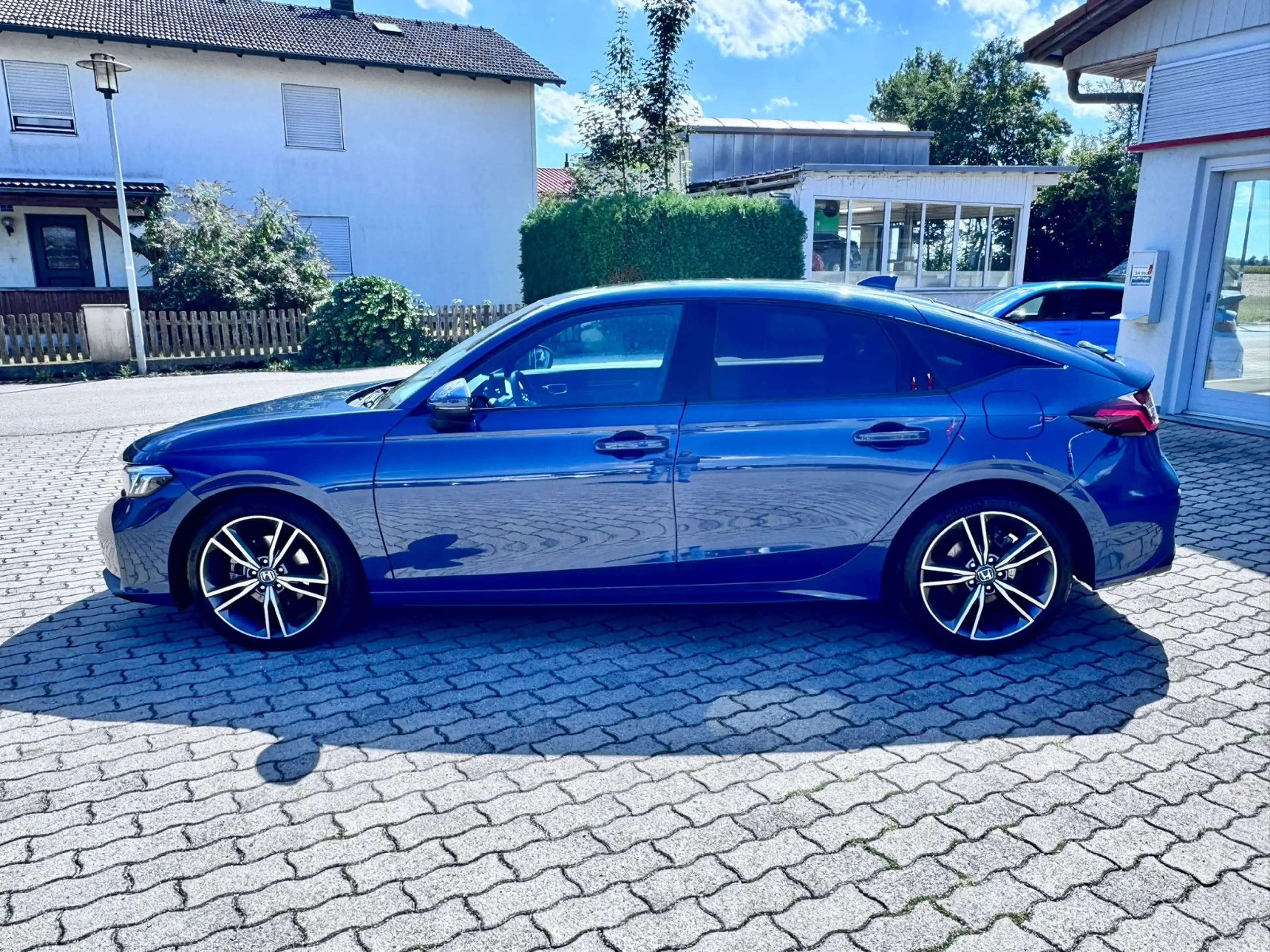 Honda Civic 2.0 e:HEV 5-trg.  Advance 5J Garantie — photo 2