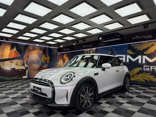 MINI Cooper Mini 1.5 Cooper Resolute (001)