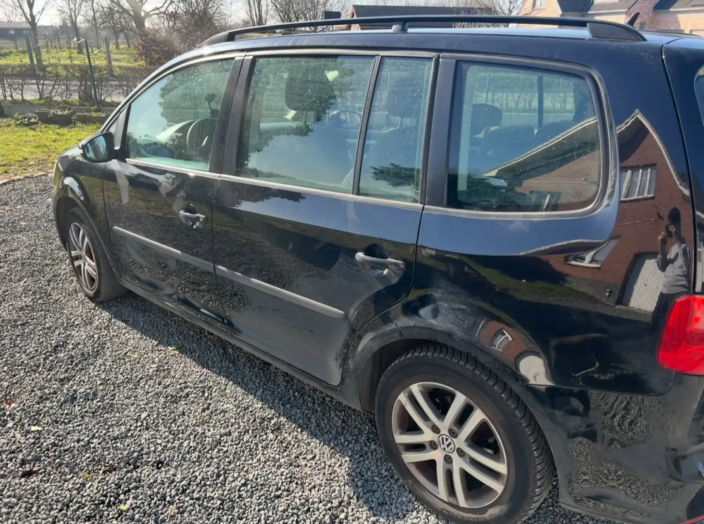 Volkswagen Touran - 2
