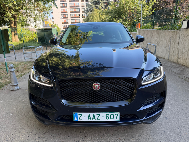 Jaguar F-Pace F-Pace 2.0 D AWD Pure (EU6.2) — photo 2