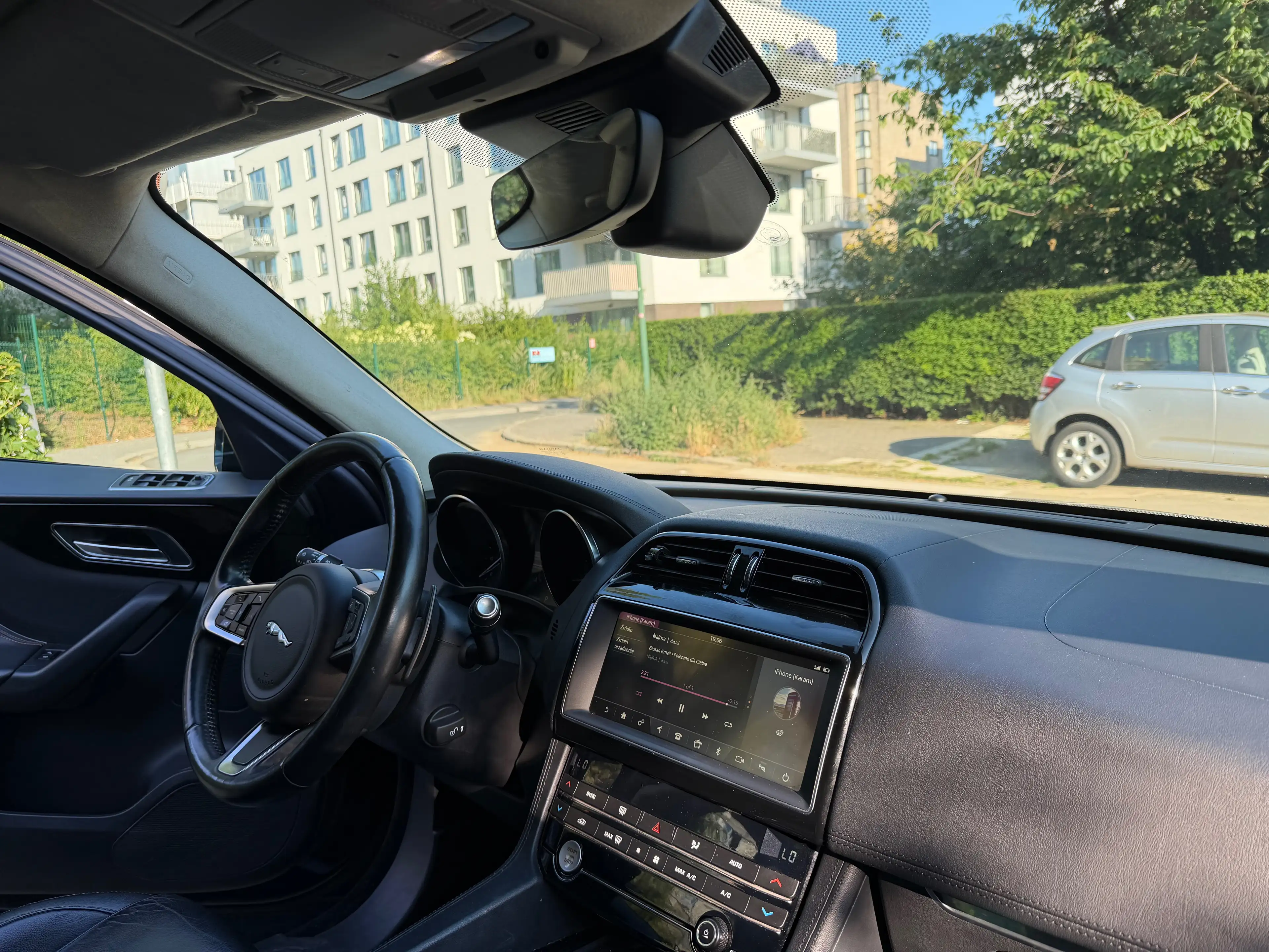 Jaguar F-Pace F-Pace 2.0 D AWD Pure (EU6.2) — photo 8