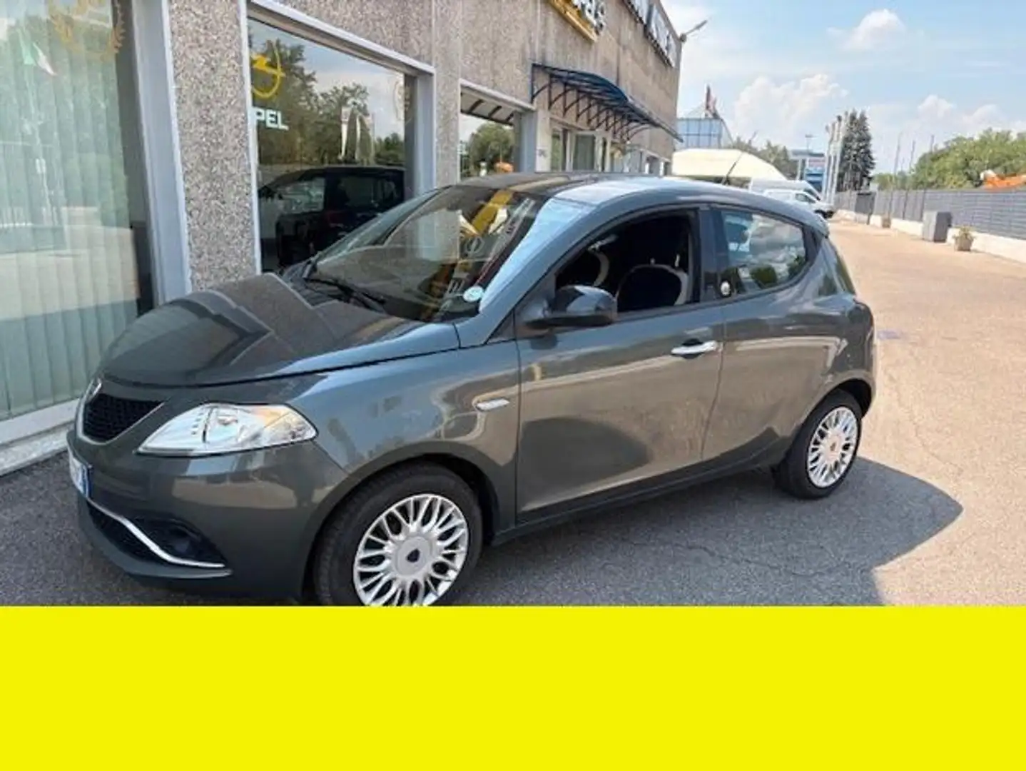 Lancia Ypsilon - 1