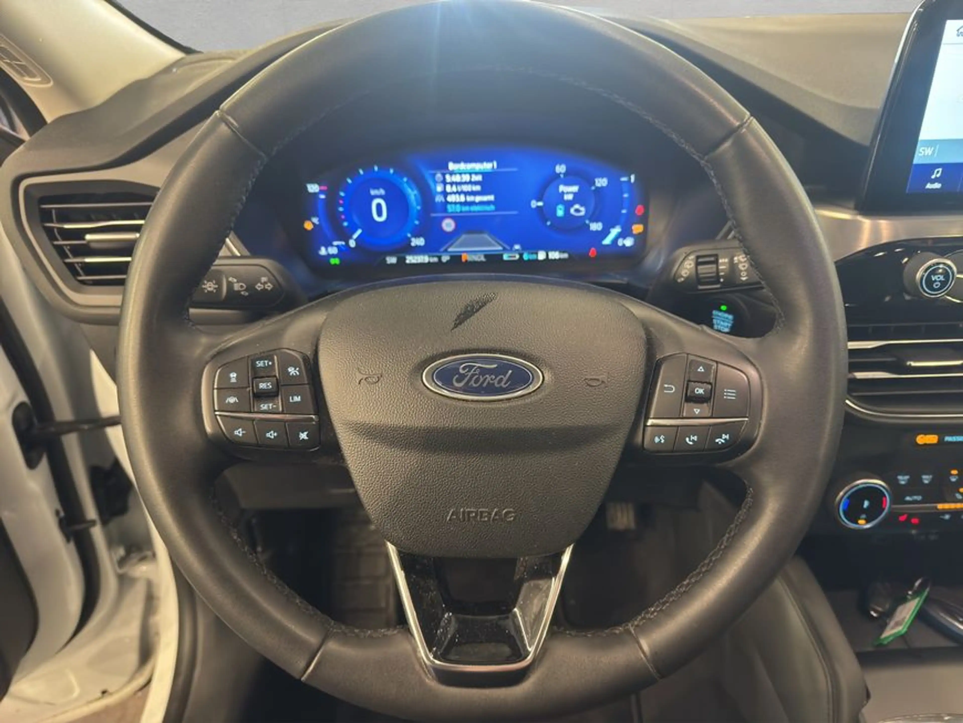 Ford Kuga KUGA 2.5 DURATEC PHEV TITANIUM UVP: 47.840,00 — photo 9