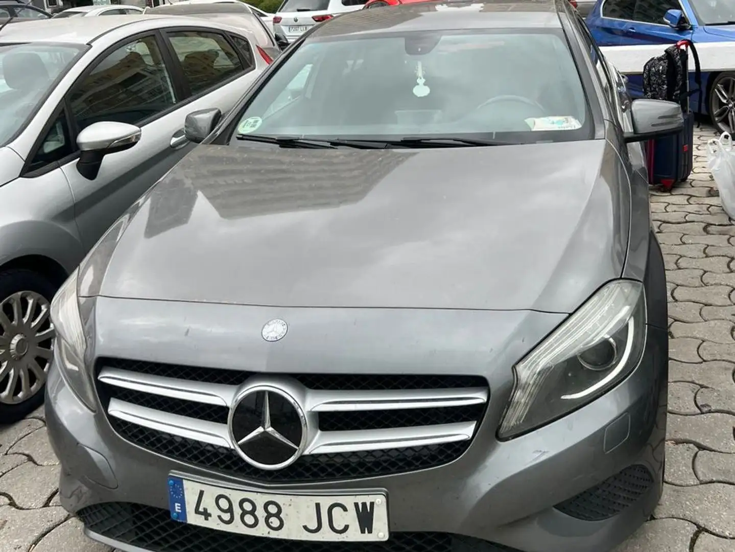 Mercedes-Benz A 180 A 180CDI BE Urban 7G-DCT Urban Plateado - 1