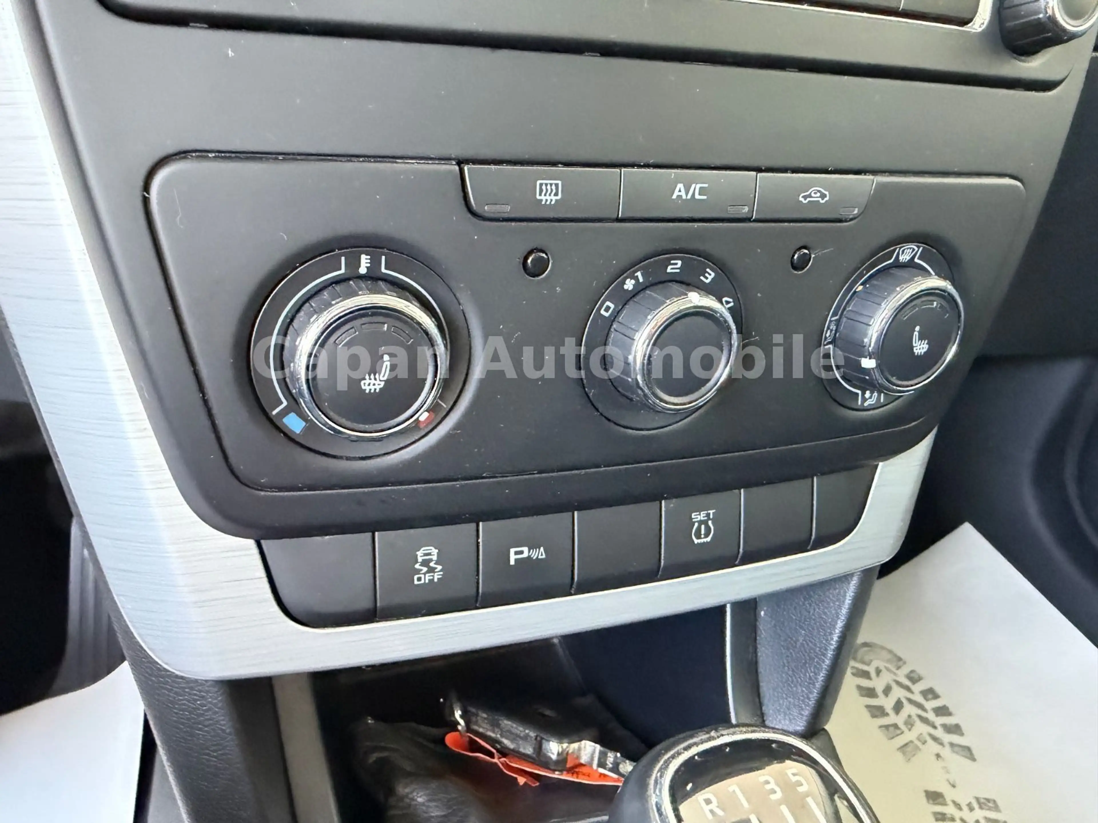 Skoda Yeti Ambition 1.Hand/Klima/SHZ/PDC/EURO6 — photo 15