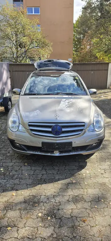 Mercedes-Benz R 350 2007 из Европы — купить под ключ