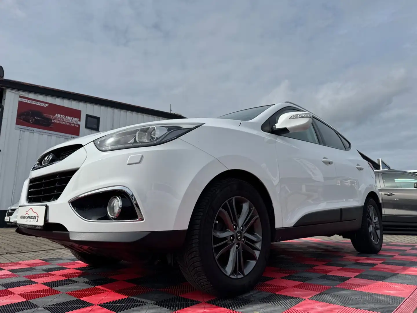 Hyundai iX35 2.0 CRDi Style AWD Auto.*Bi-Xenon*Kamer* Weiß - 1