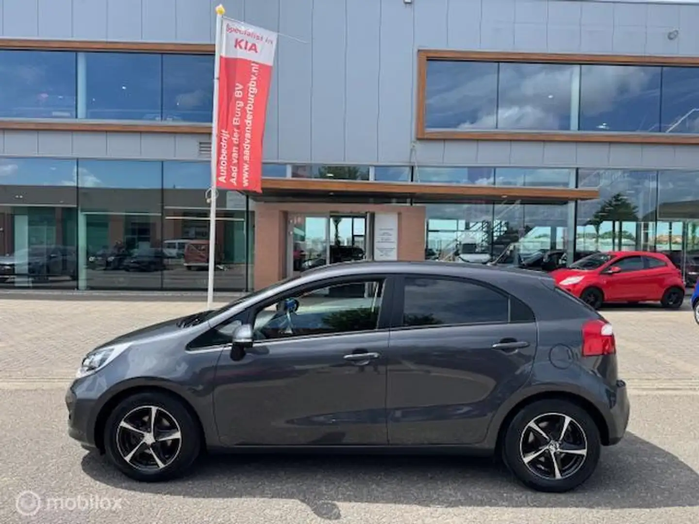Kia Rio 1.2 CVVT ExecutiveLine 5 deurs , Navigatie 16 inch Grijs - 2