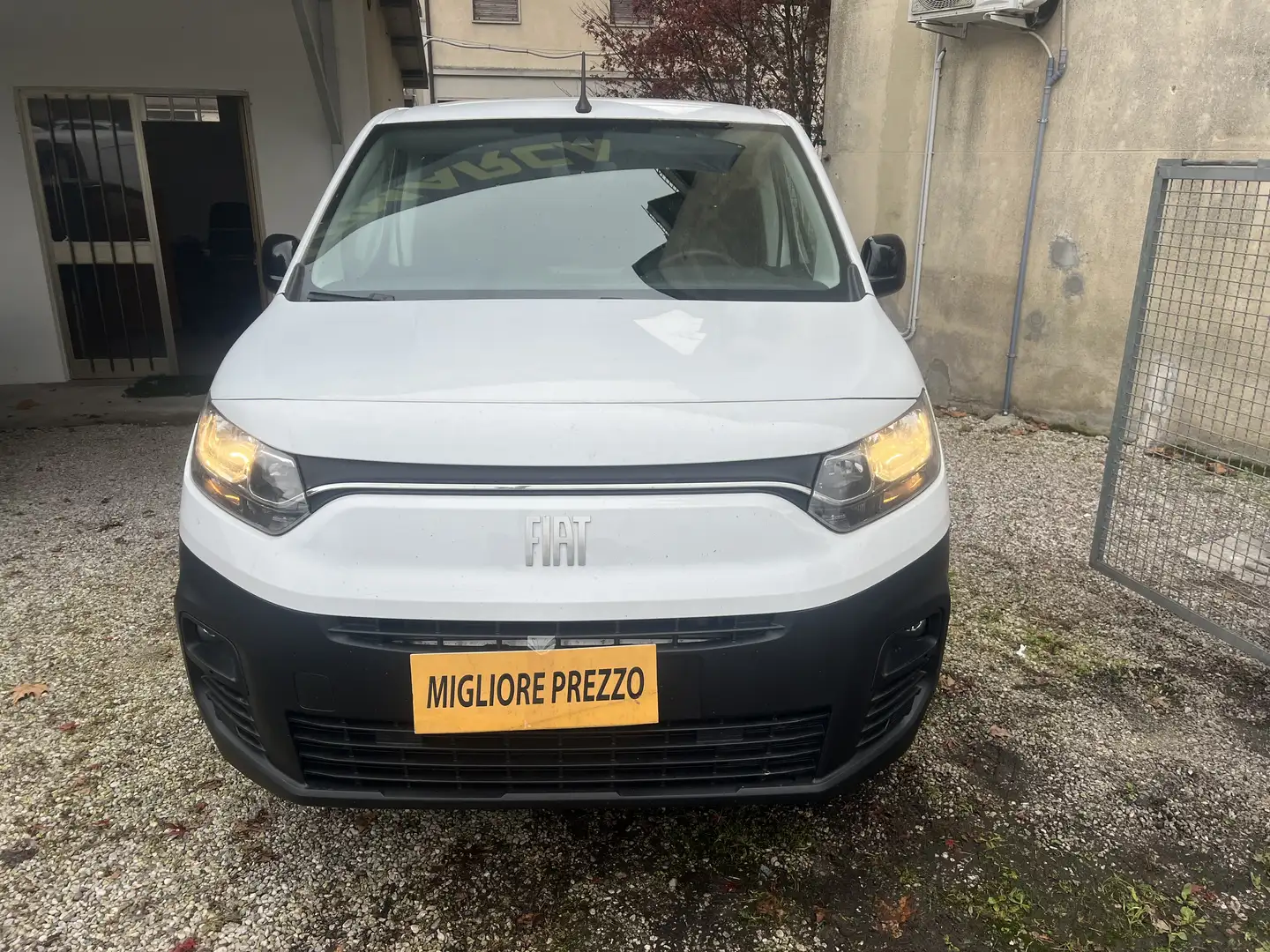 Fiat Doblo 1..5 MAXI VOLUME - 1