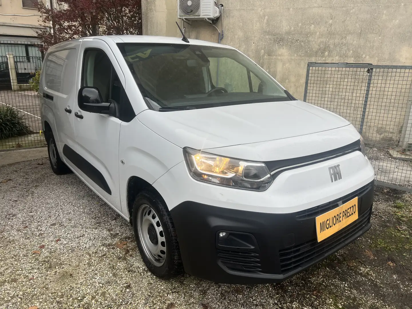 Fiat Doblo 1..5 MAXI VOLUME - 2