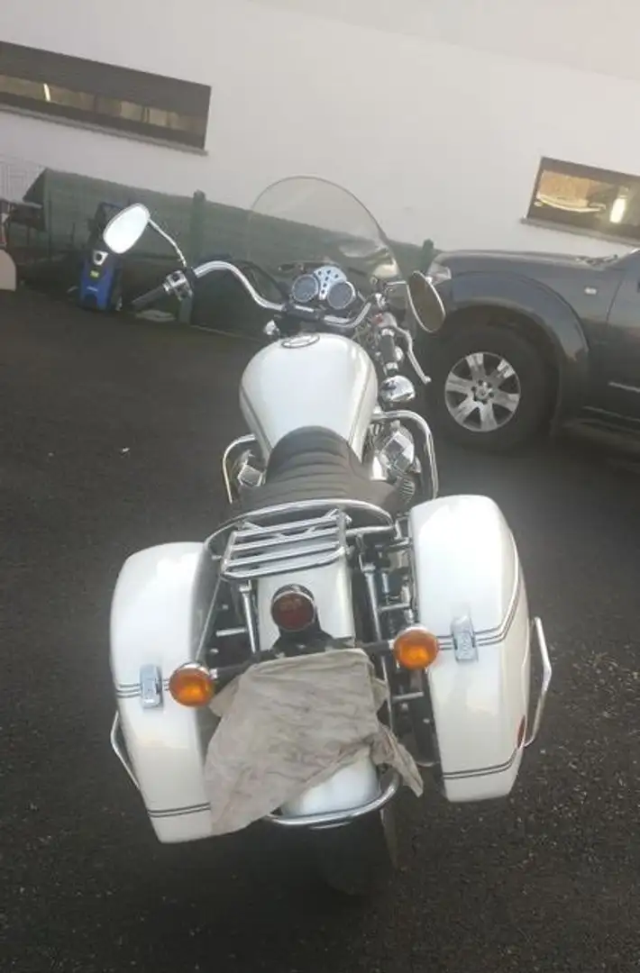 Moto Guzzi California 1100 Blanc - 1