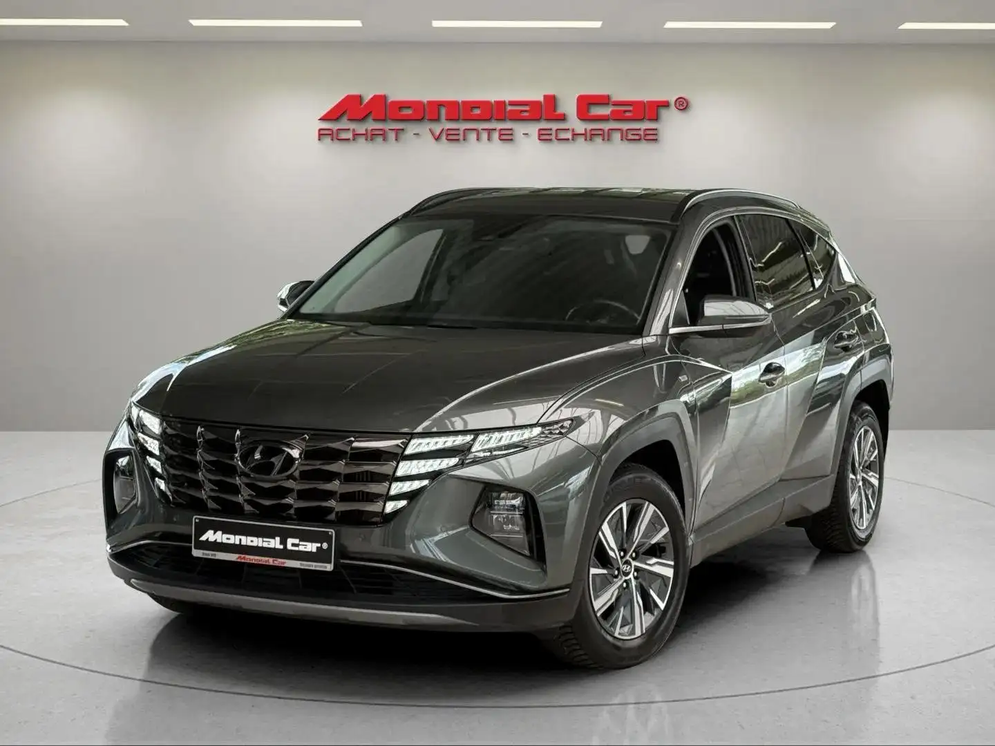 Hyundai TUCSON Tucson 1.6 T-GDi MHEV * Caméra * GPS * GARANTIE Gris - 1