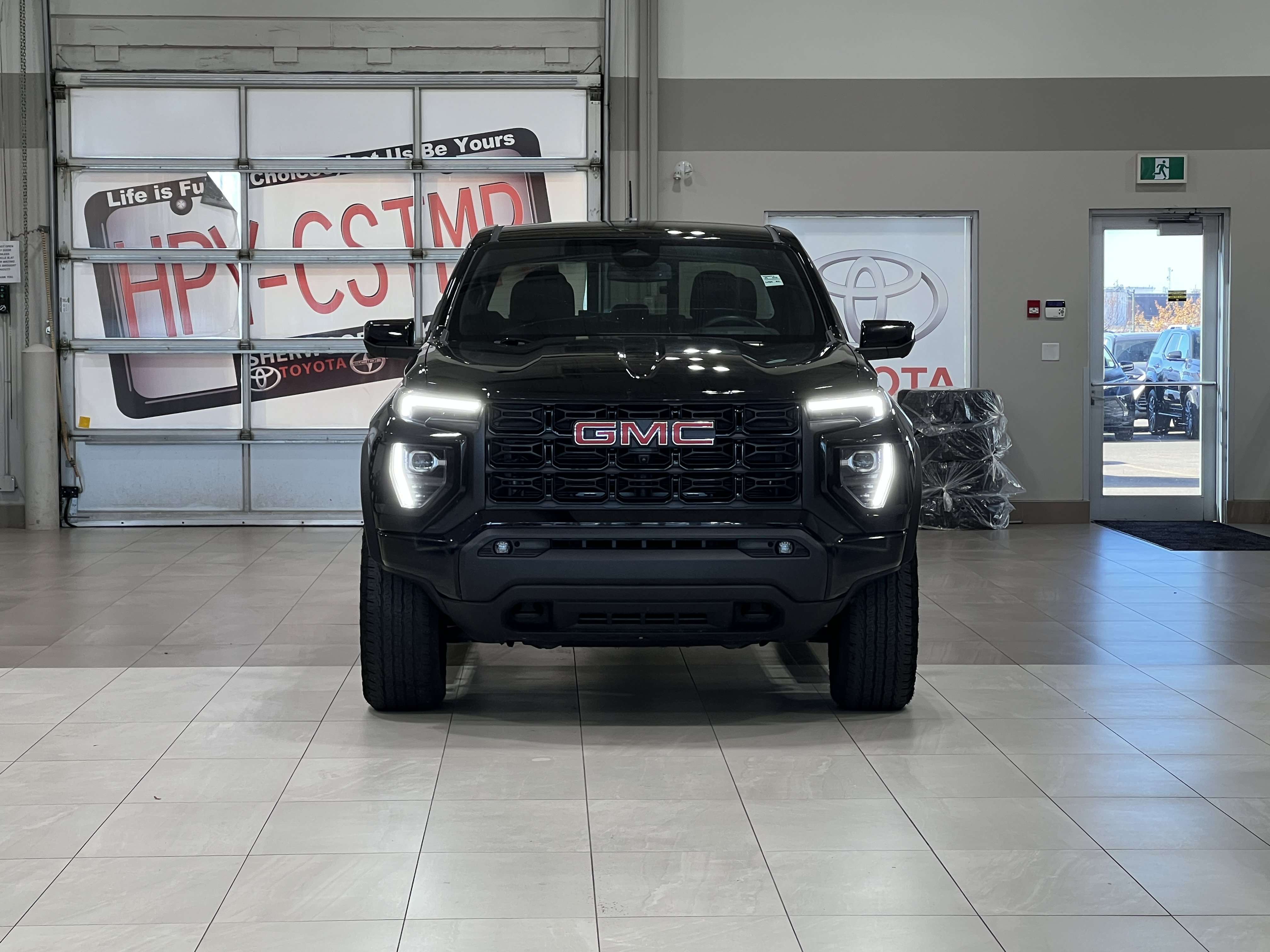 2023 GMC Canyon