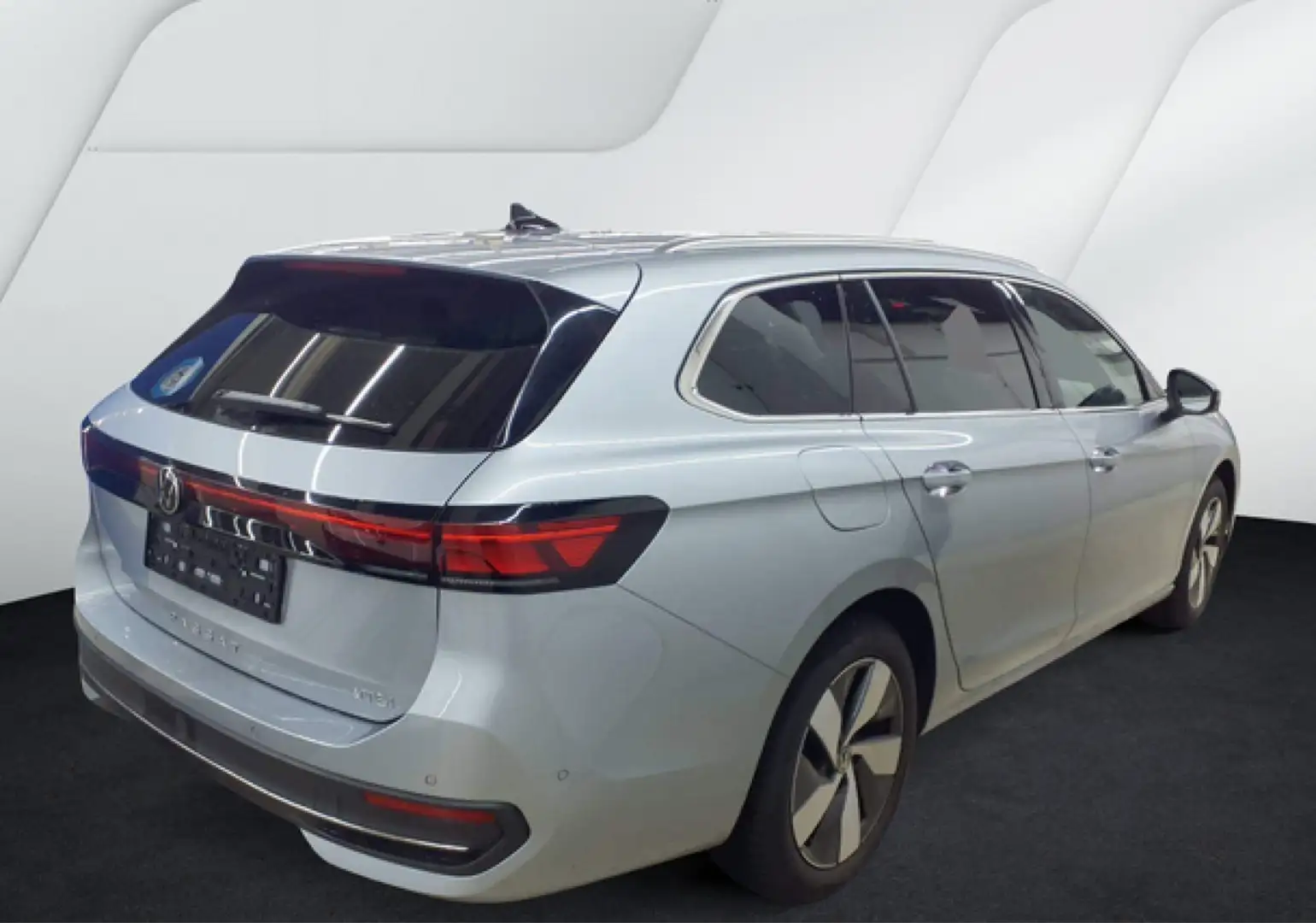 Volkswagen Passat Variant Business 1.5 eTSI DSG LED NAVI AH Silber - 2