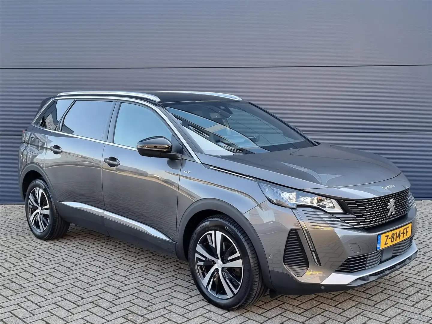 Peugeot 5008 1.6 Turbo 180pk GT-Line Automaat | Navigatie | Cam Grijs - 2