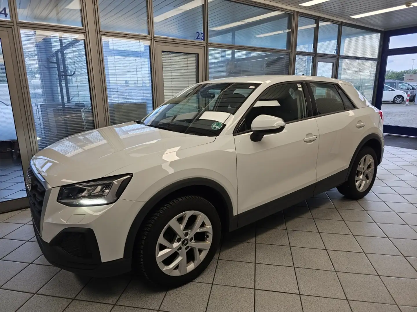 Audi Q2 Navi,Kamera,PDC,LED,Sitzheizung Weiß - 2