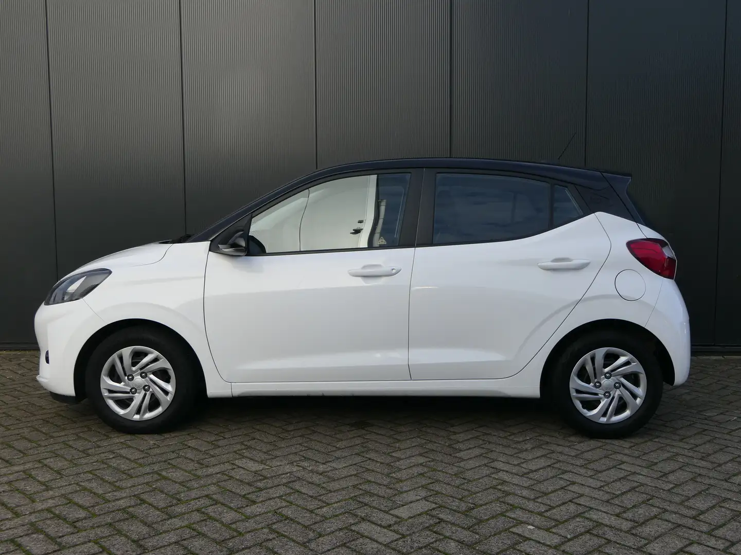 Hyundai i10 1.0 Comfort Smart | Navigatie | Cruise Control | L Wit - 2