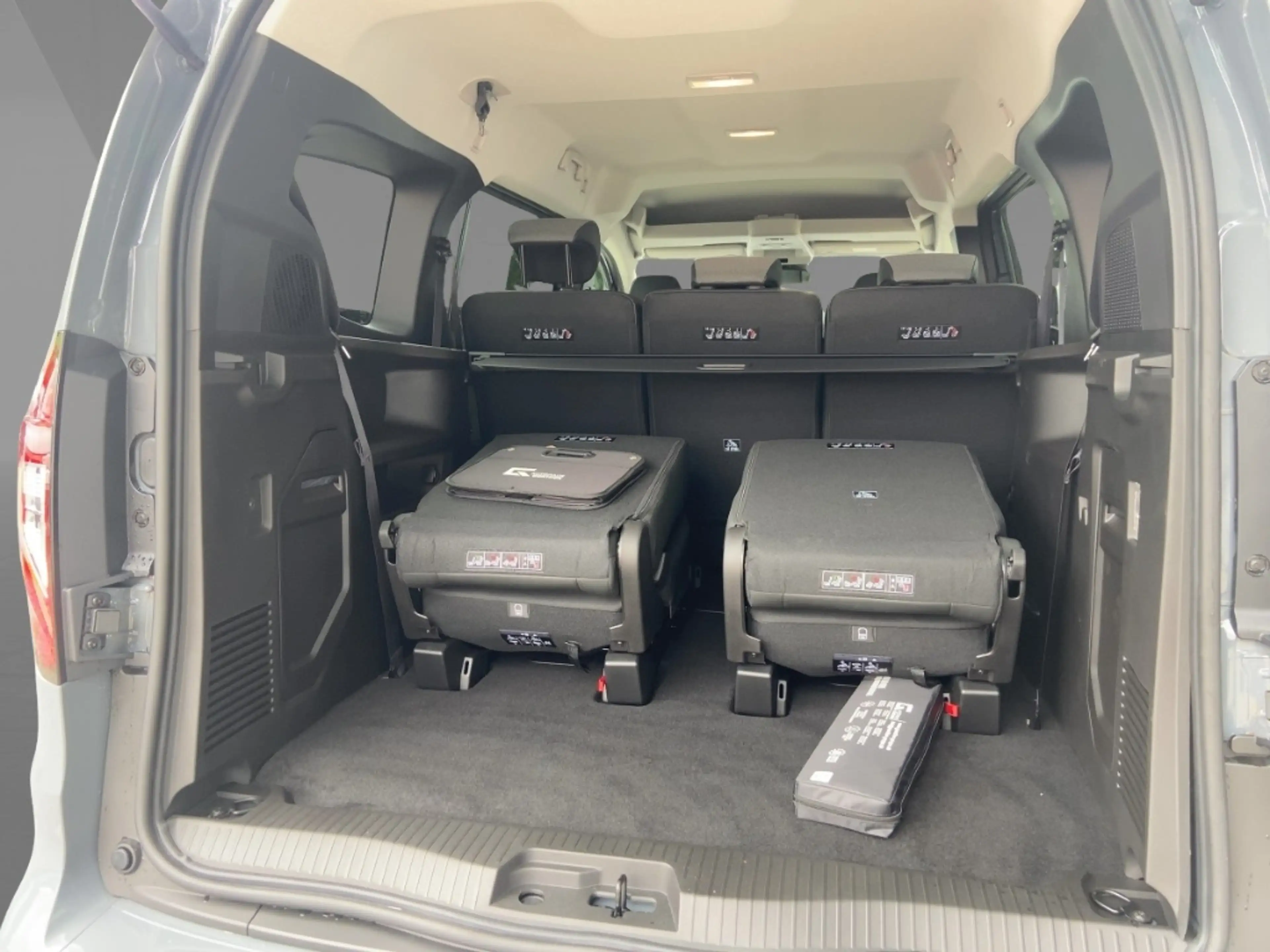 Nissan Townstar TEKNA Kombi 7-Sitze L2 130PS Winter/RFK/Navi/Carpl — photo 12