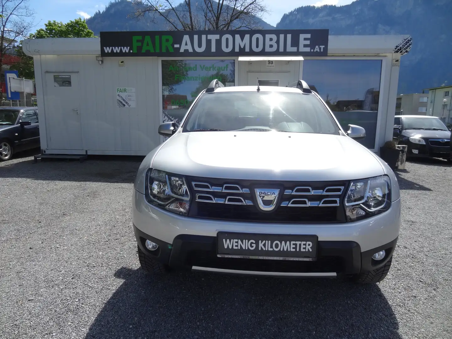 Dacia Duster Basis 4X2 1.BESiTZ // NAVi // PDC // SHZ // LEDER Gris - 2