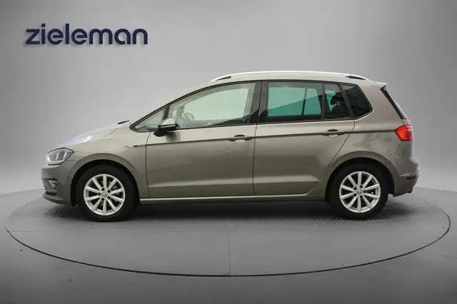 Volkswagen Golf Sportsvan view 19