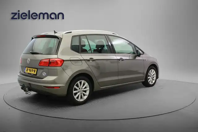 Volkswagen Golf Sportsvan view 17