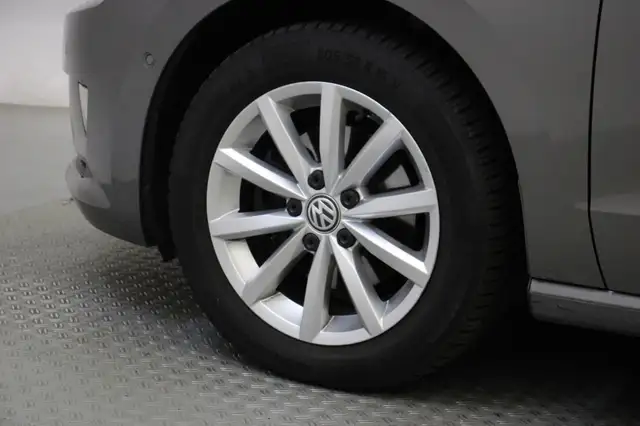 Volkswagen Golf Sportsvan view 30