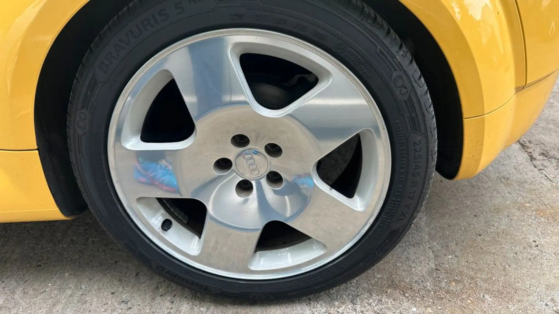 Audi TT Coupe 1.8 T quattro+184kW+Sportauspuff+Leder+ Jaune - 2