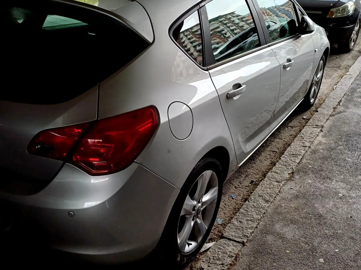 Opel Astra 1.4 ecoFLEX Edition - 2