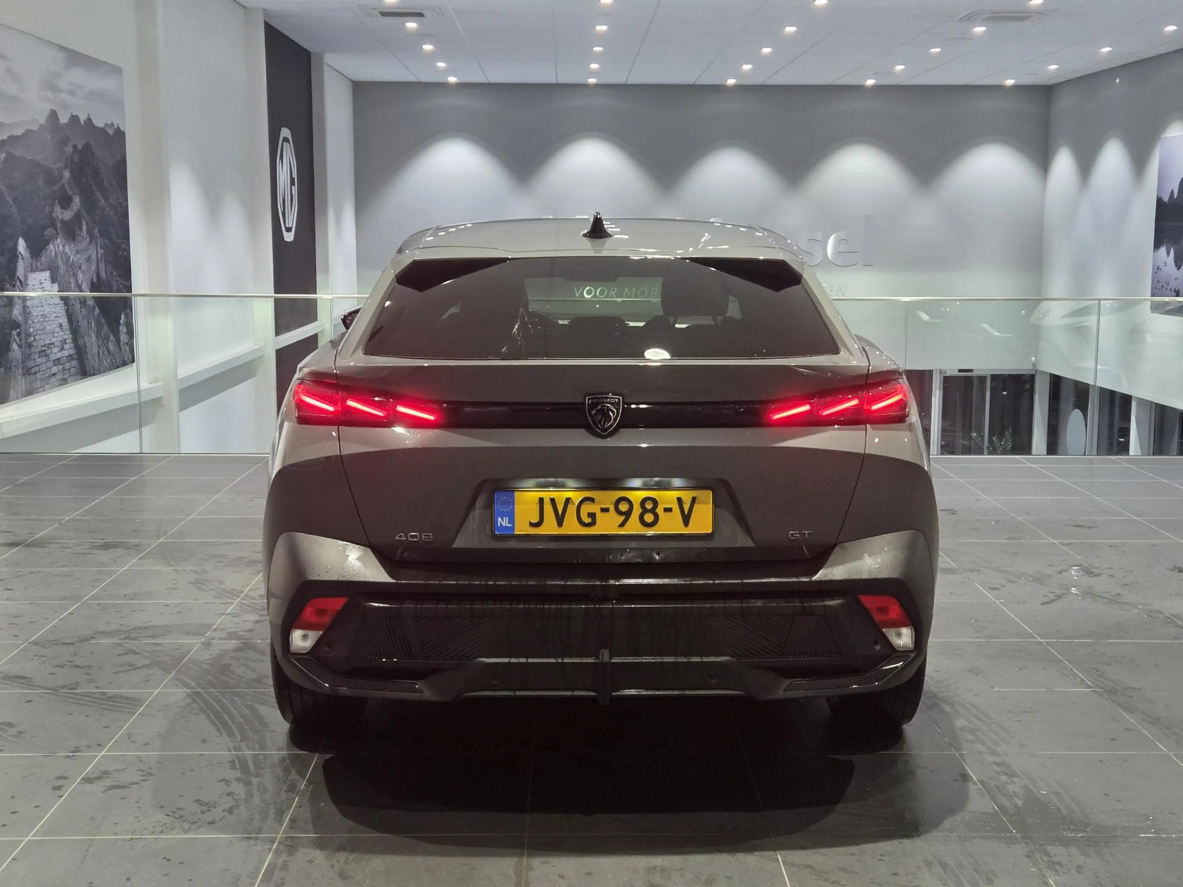 Peugeot 408 1.2 Hybrid 145 e-DCS6 GT — photo 5
