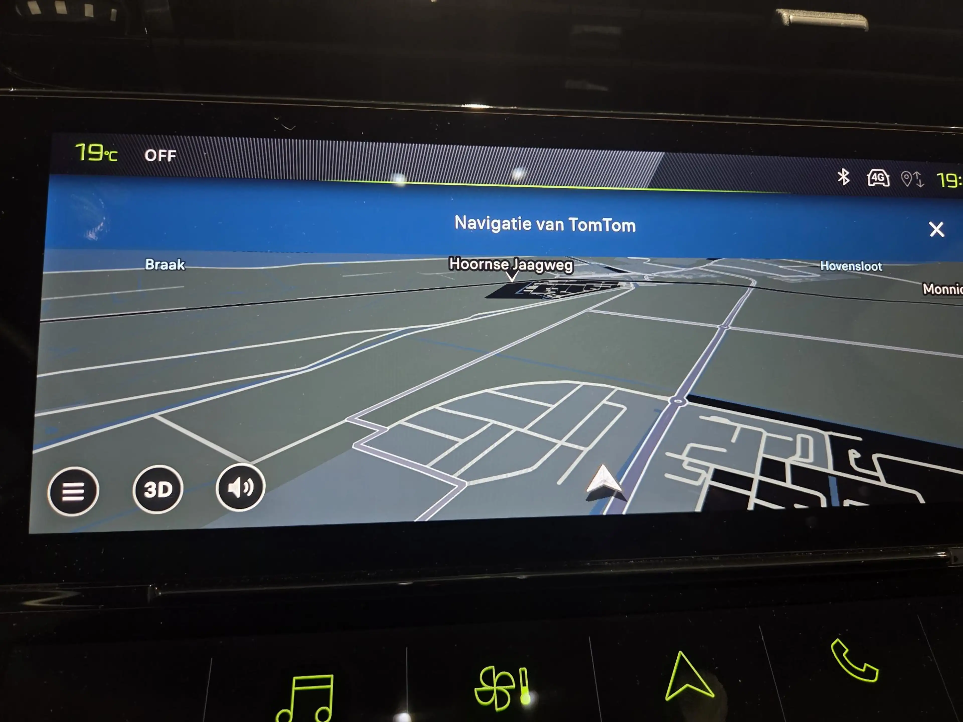 Peugeot 408 1.2 Hybrid 145 e-DCS6 GT — photo 11