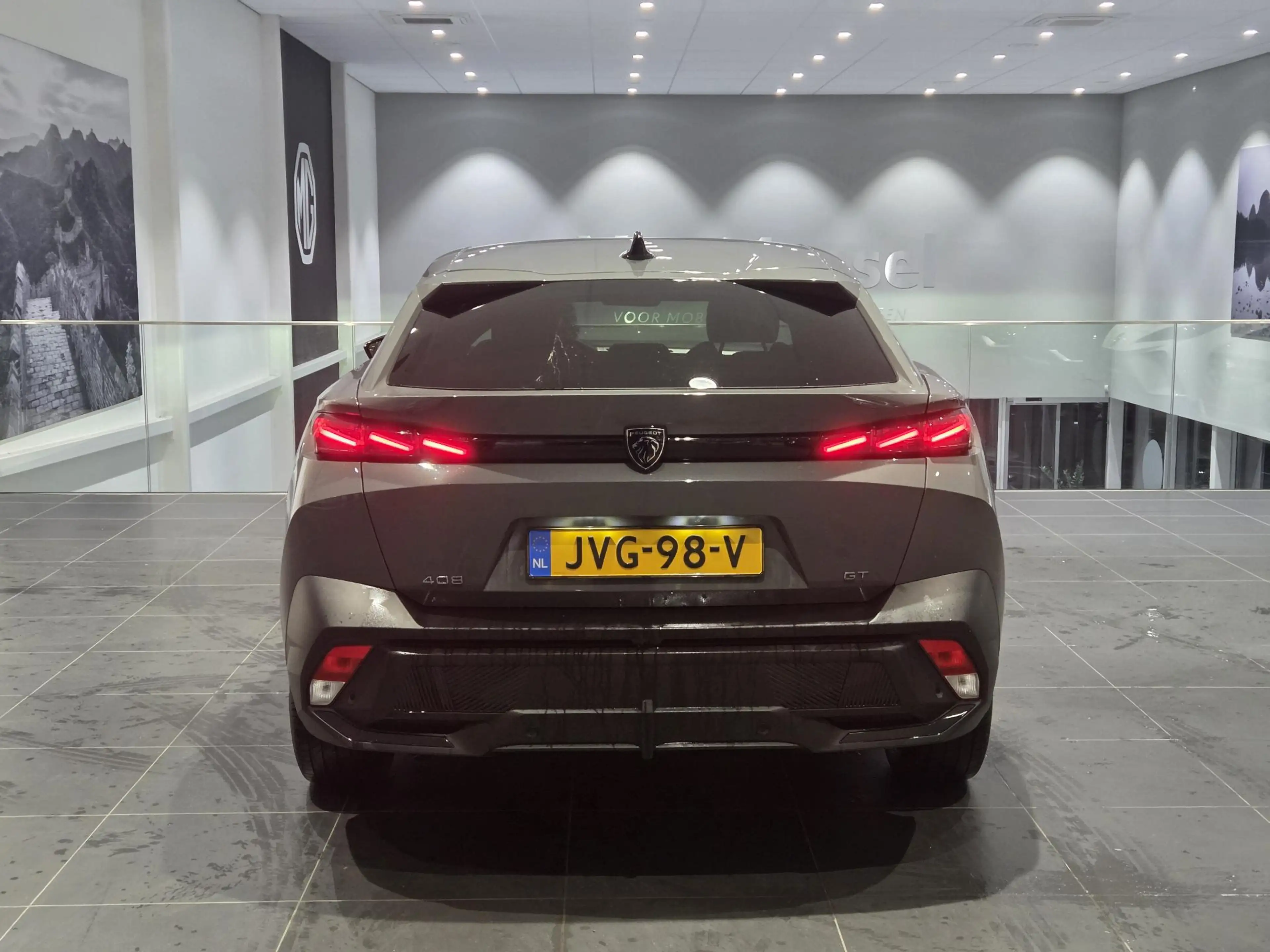 Peugeot 408 1.2 Hybrid 145 e-DCS6 GT — photo 6