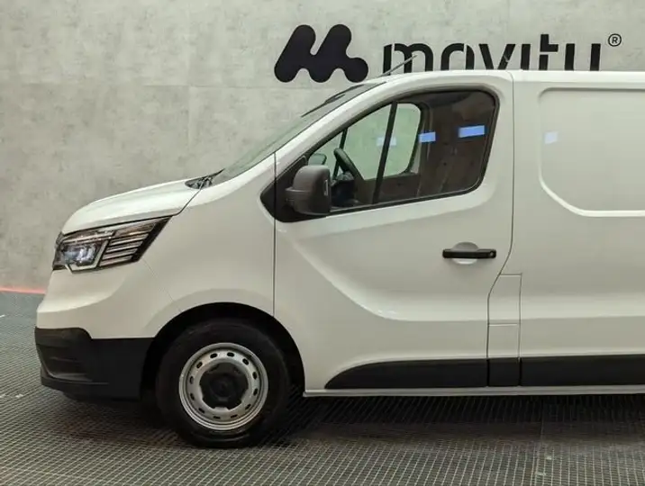 Renault Trafic 2023, foto 16