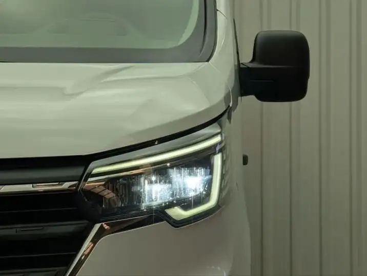 Renault Trafic 2023, foto 14
