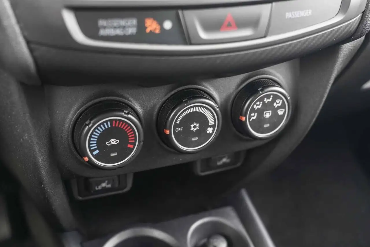 Mitsubishi RVR снимка Mitsubishi RVR
