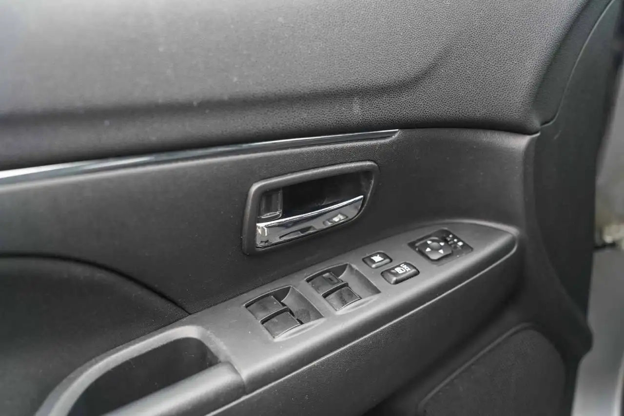 Mitsubishi RVR снимка Mitsubishi RVR