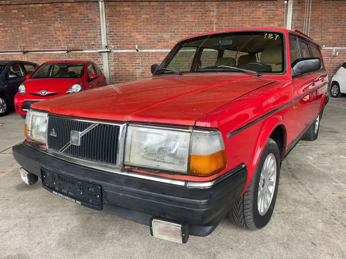 Volvo 240 /SERVO/ROST FREI Rot - 1