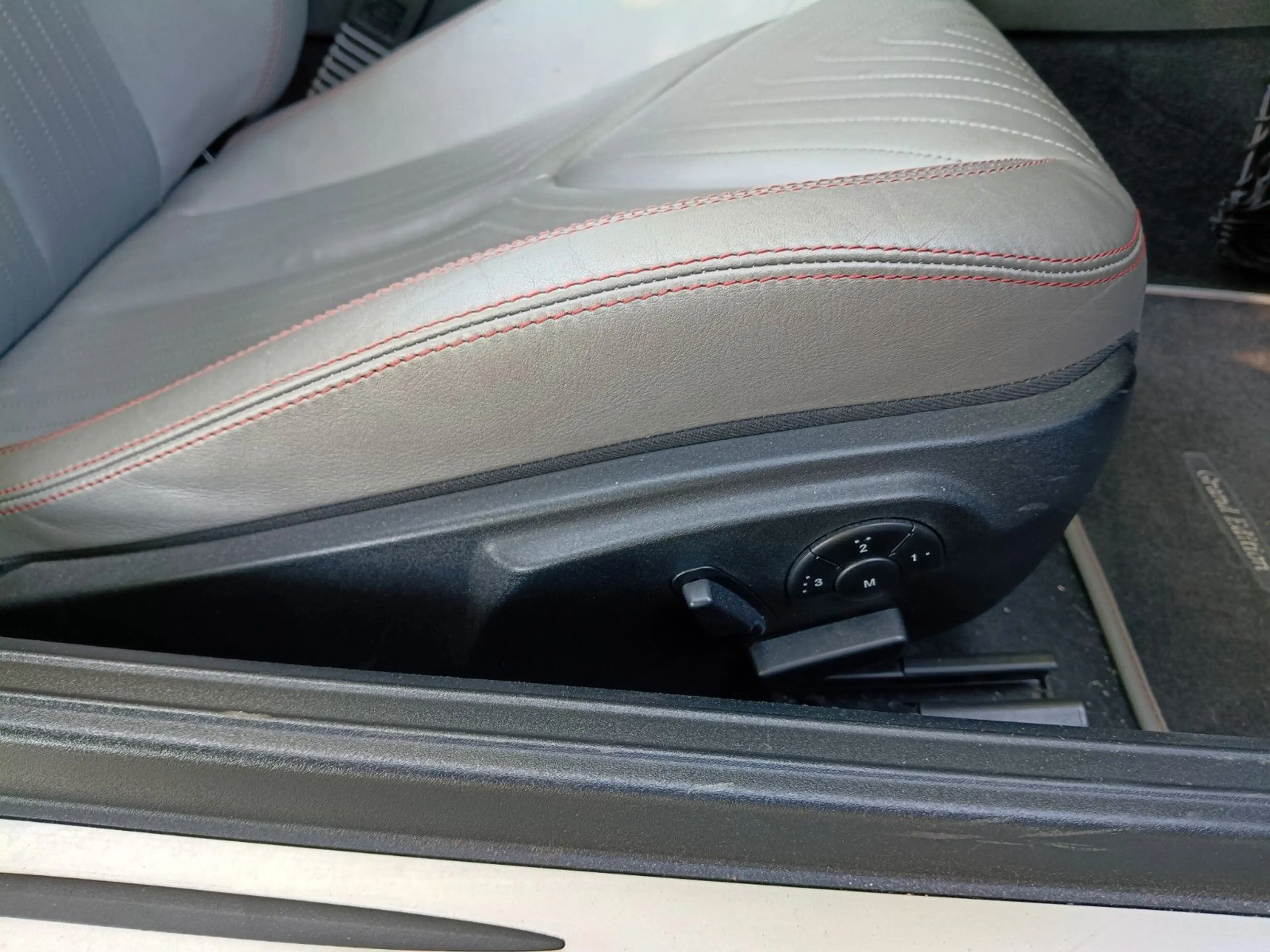 Mercedes-Benz SLK 200 K "Grand Ed. ARMANI" Traumwagen!!voll.. — photo 7