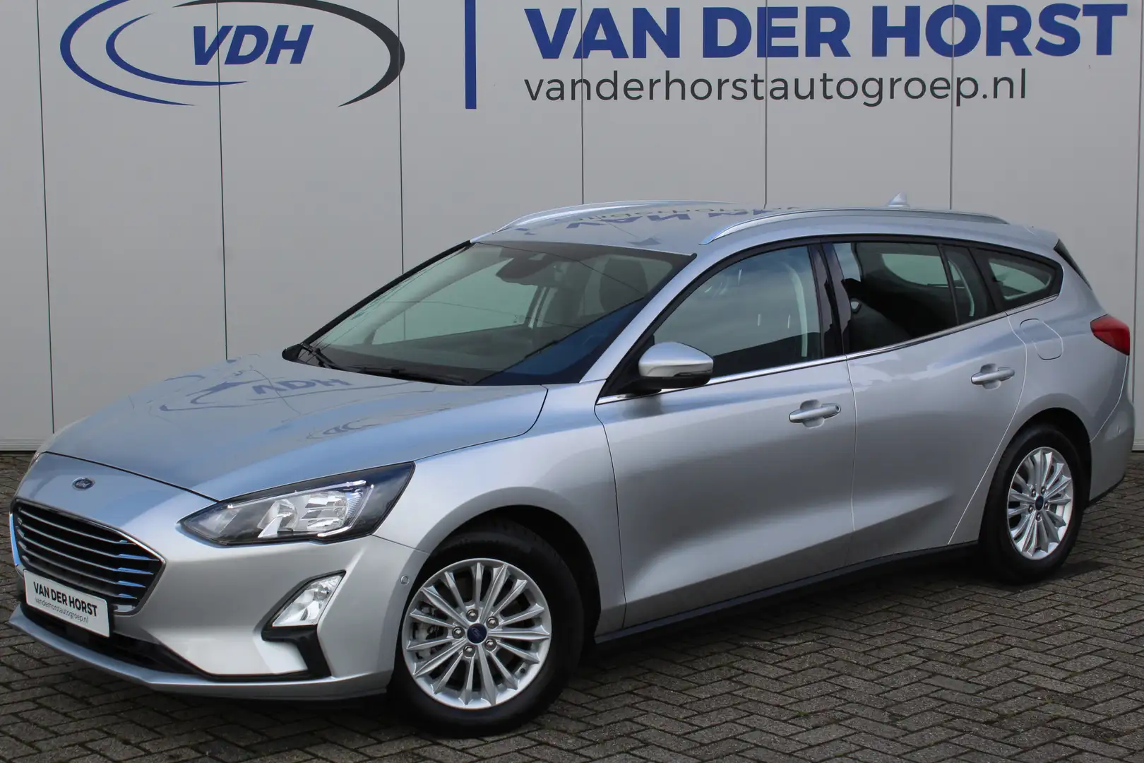 Ford Focus Wagon 1.0-125pk EcoBoost Mild-hybrid Titanium. Moo Zilver - 1