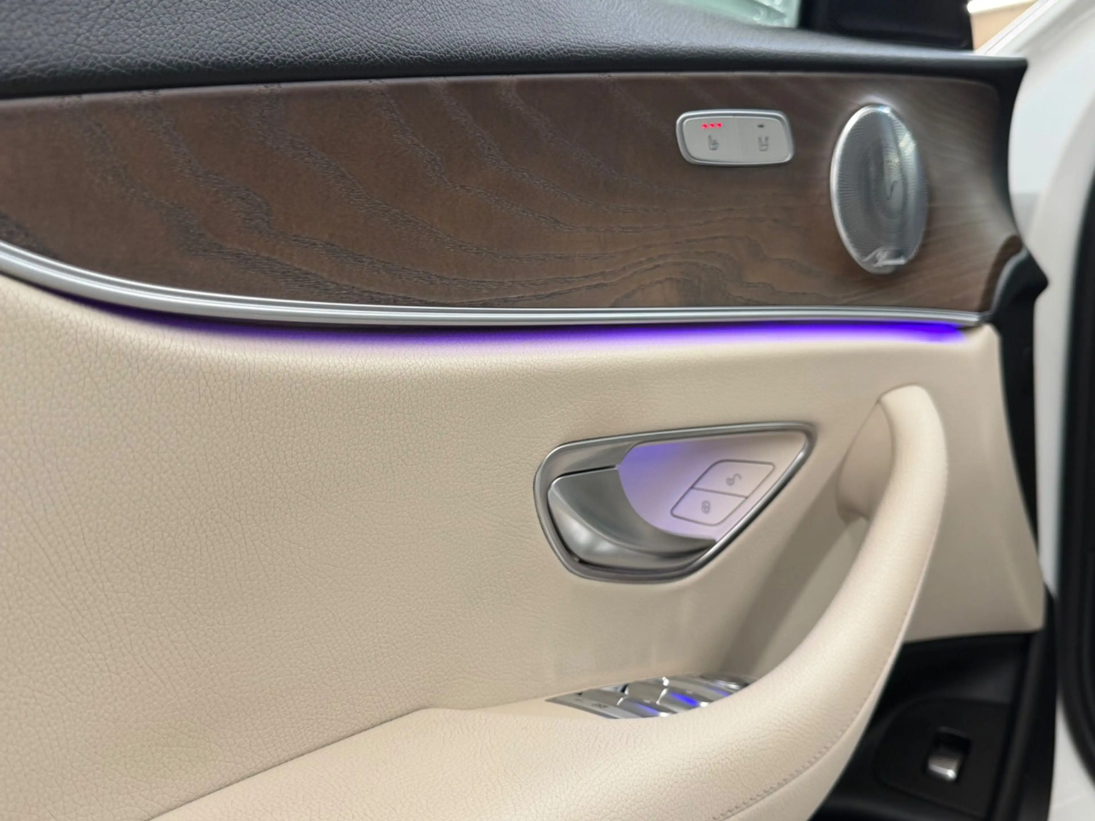 Mercedes-Benz E 220 d Avantgarde Aut./Burmester — photo 12