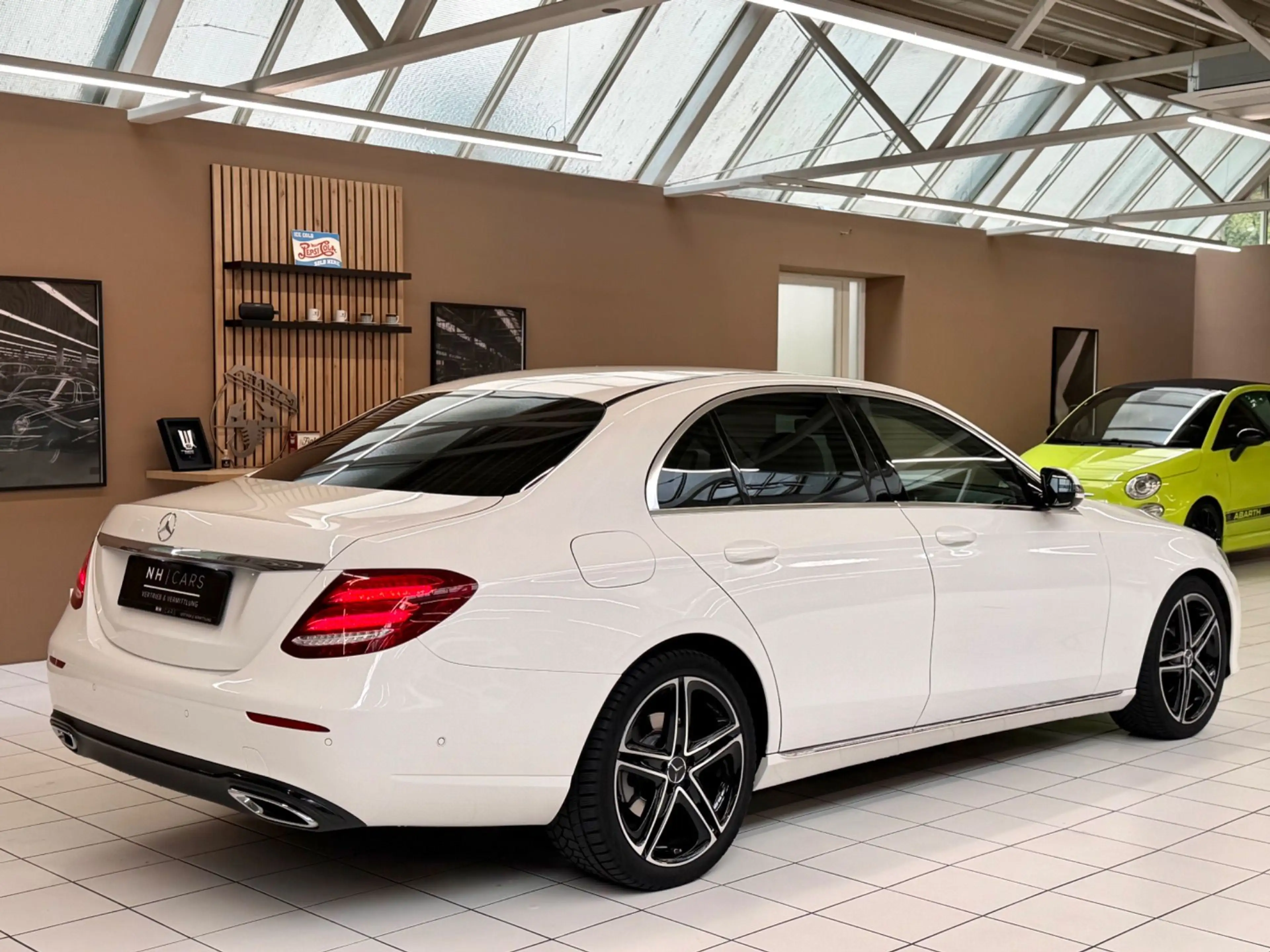 Mercedes-Benz E 220 d Avantgarde Aut./Burmester — photo 4