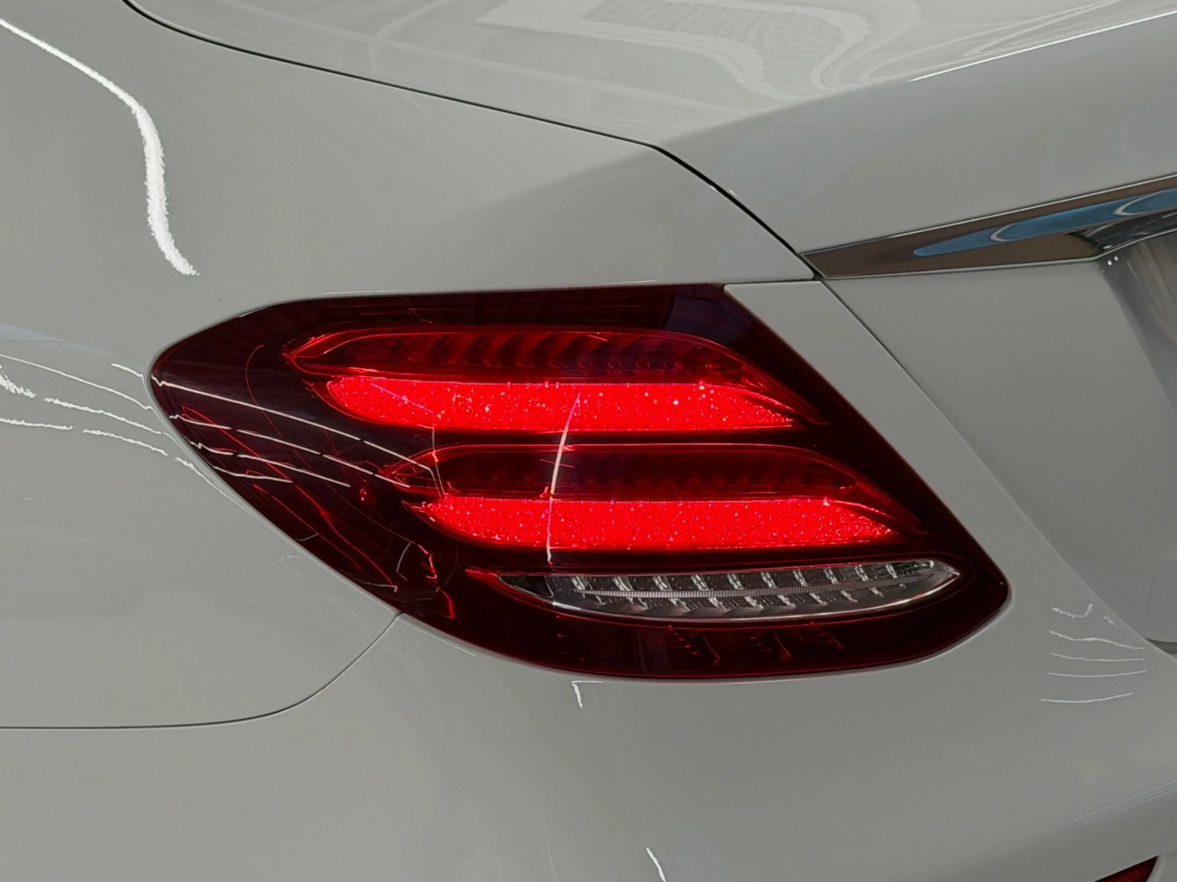 Mercedes-Benz E 220 d Avantgarde Aut./Burmester — photo 10