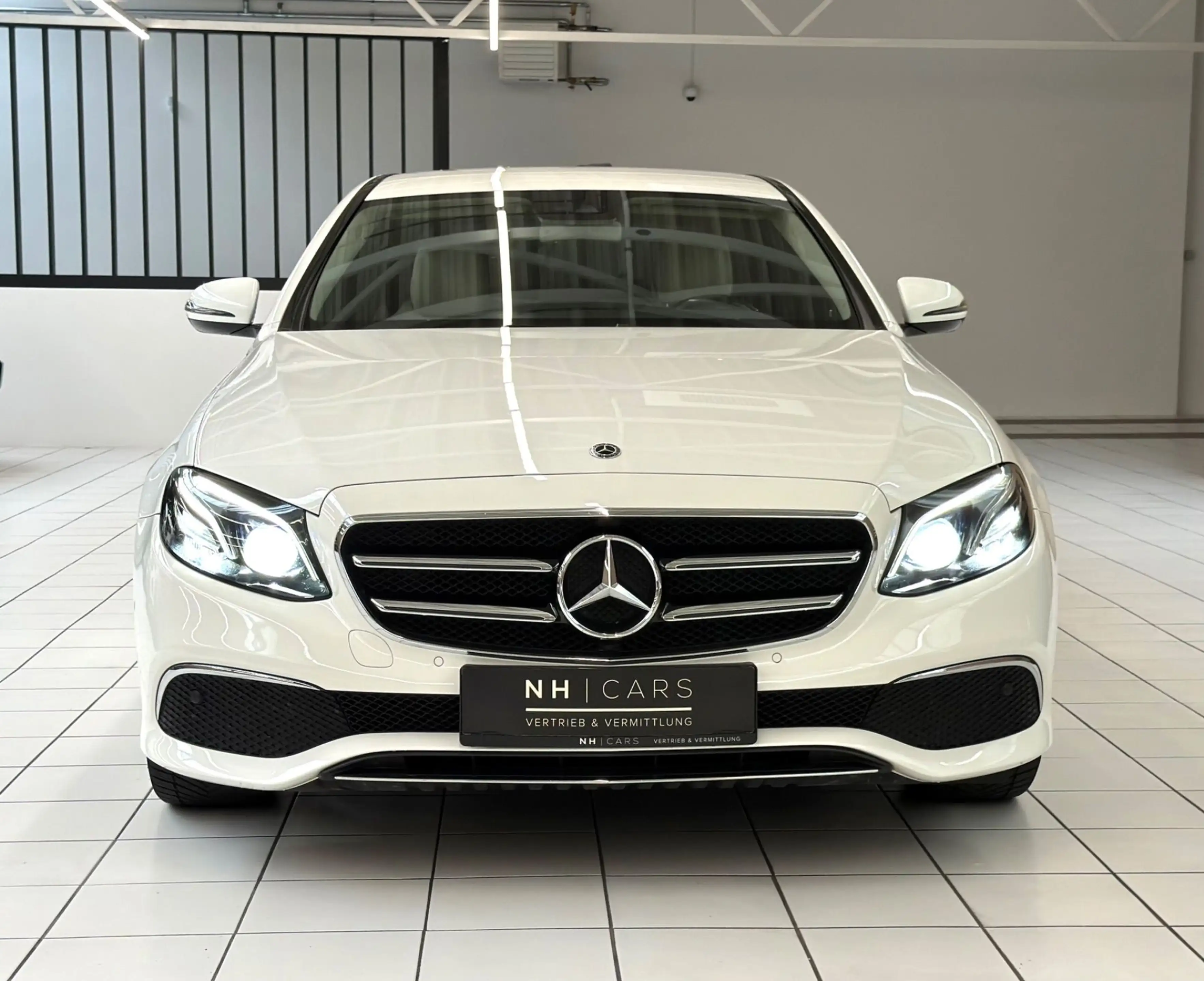 Mercedes-Benz E 220 d Avantgarde Aut./Burmester — photo 2