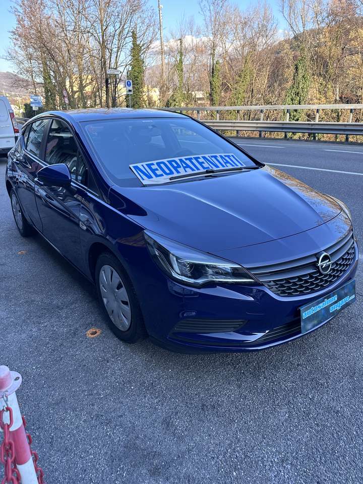 Opel Astra 5p 1.4 100cv Active Neopatentati € 6 B