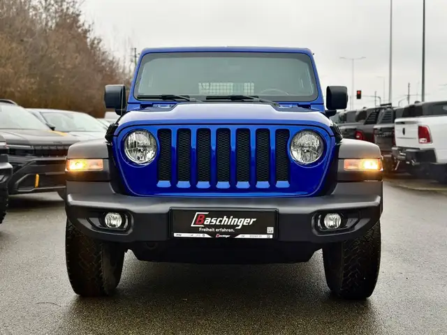 Jeep Wrangler view 2