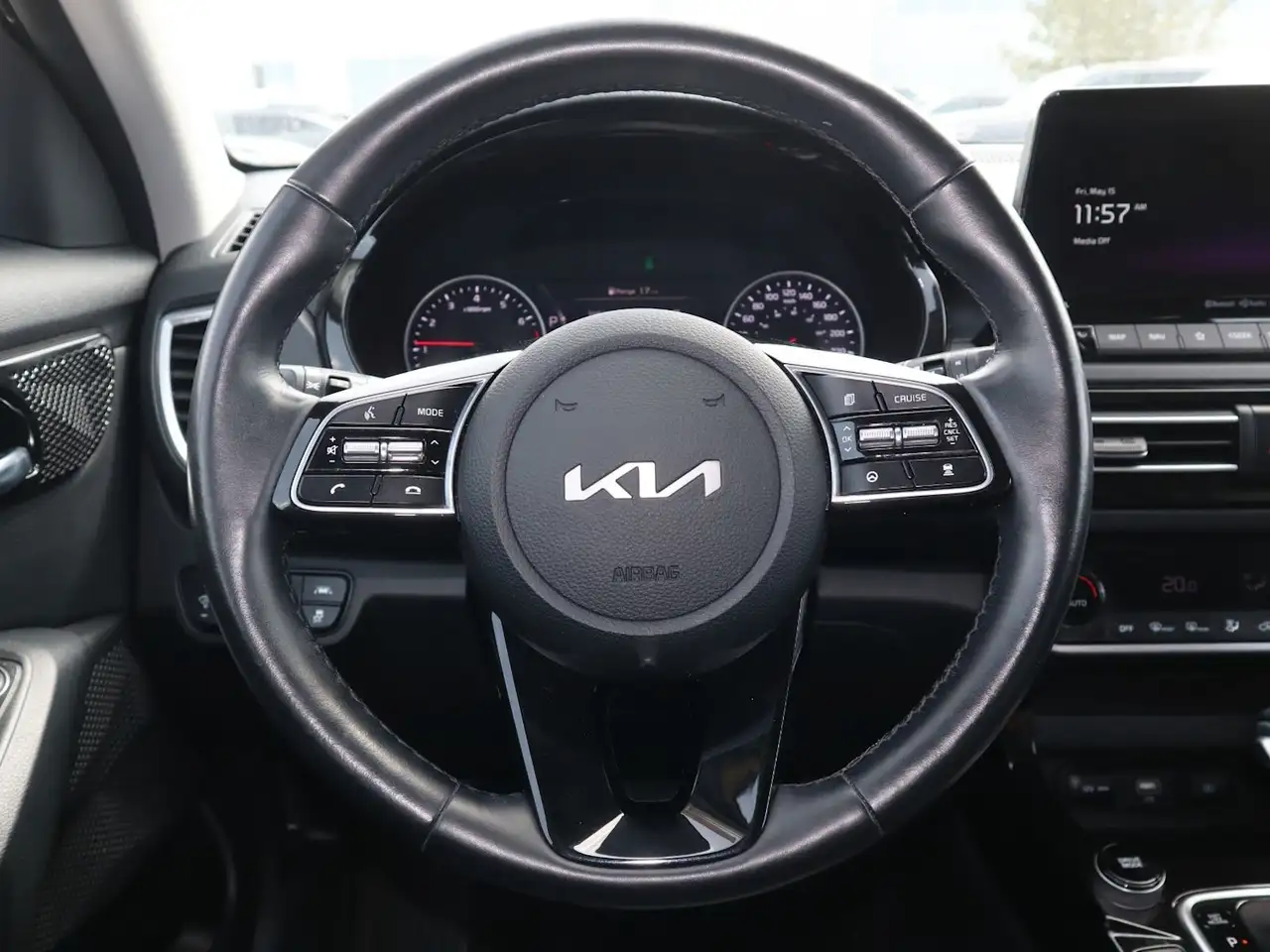 Kia Seltos снимка Kia Seltos